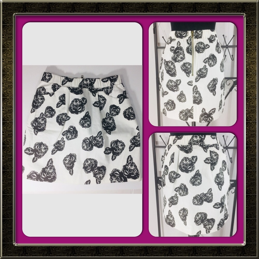 Pim + Larkin XS  white with Blk flowers mini skirt - Picture 3 of 8